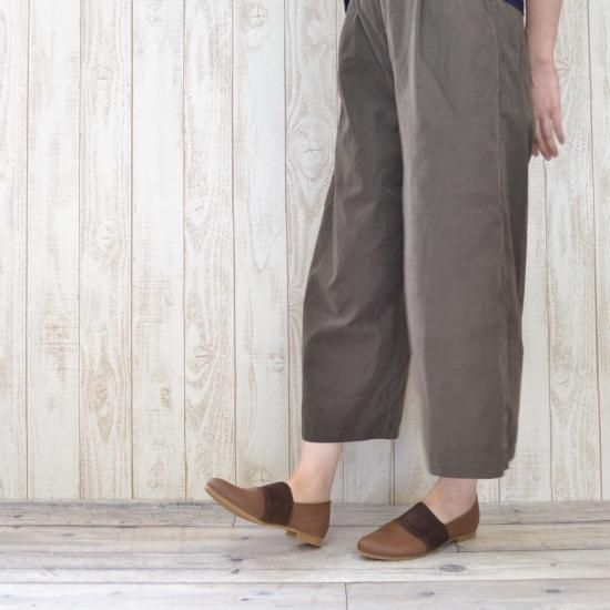 Deep Pointed Rubber Slip-Ons RP-234